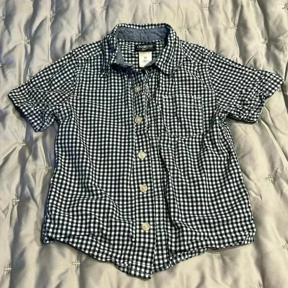 5 for 25$ Oshkosh boys button-down shirt